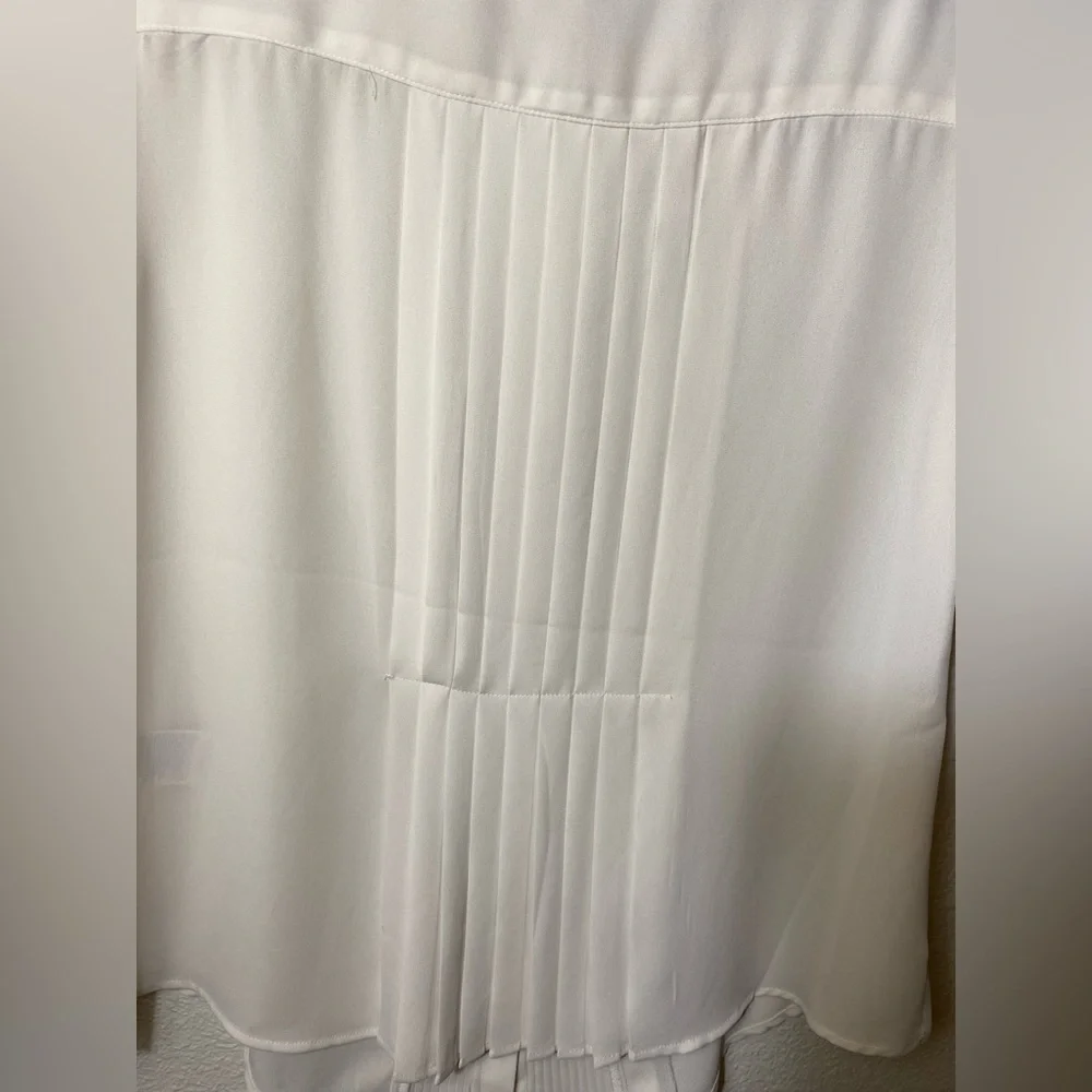 NWT Banana Republic Blouse - Picture 9 of 9